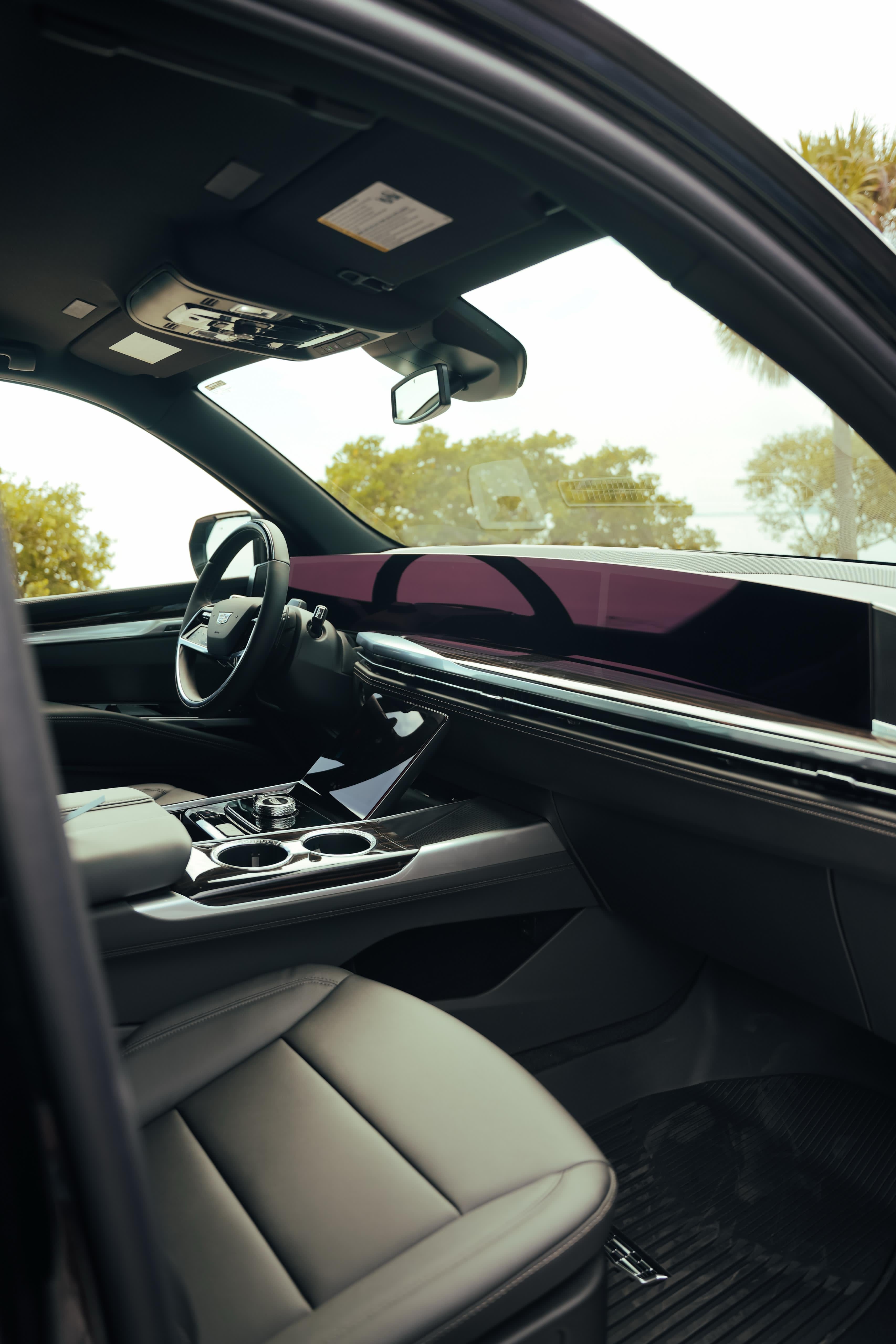 2025 CADILAC ESCALADE BLACK ESV