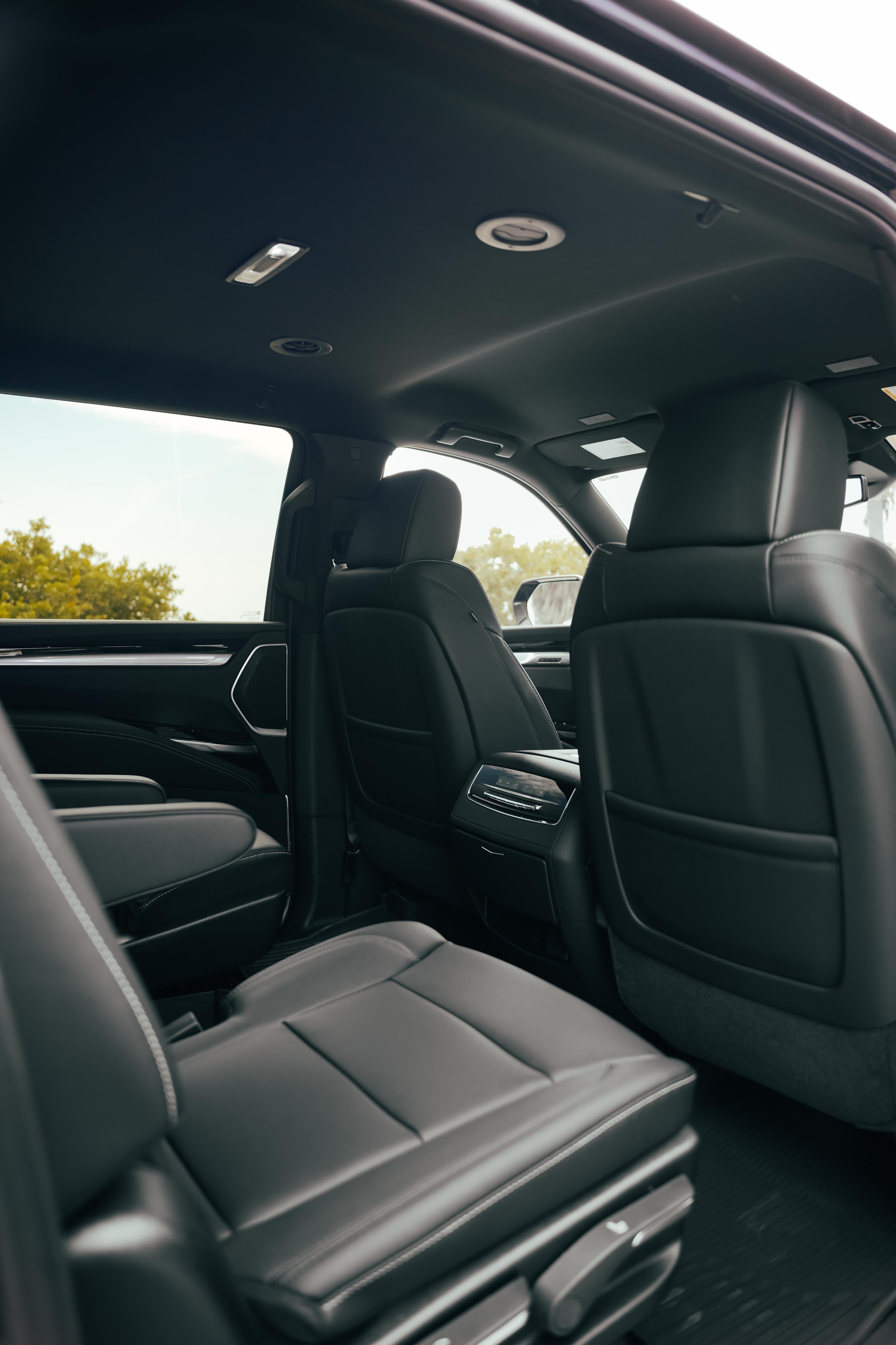 2025 CADILAC ESCALADE BLACK ESV