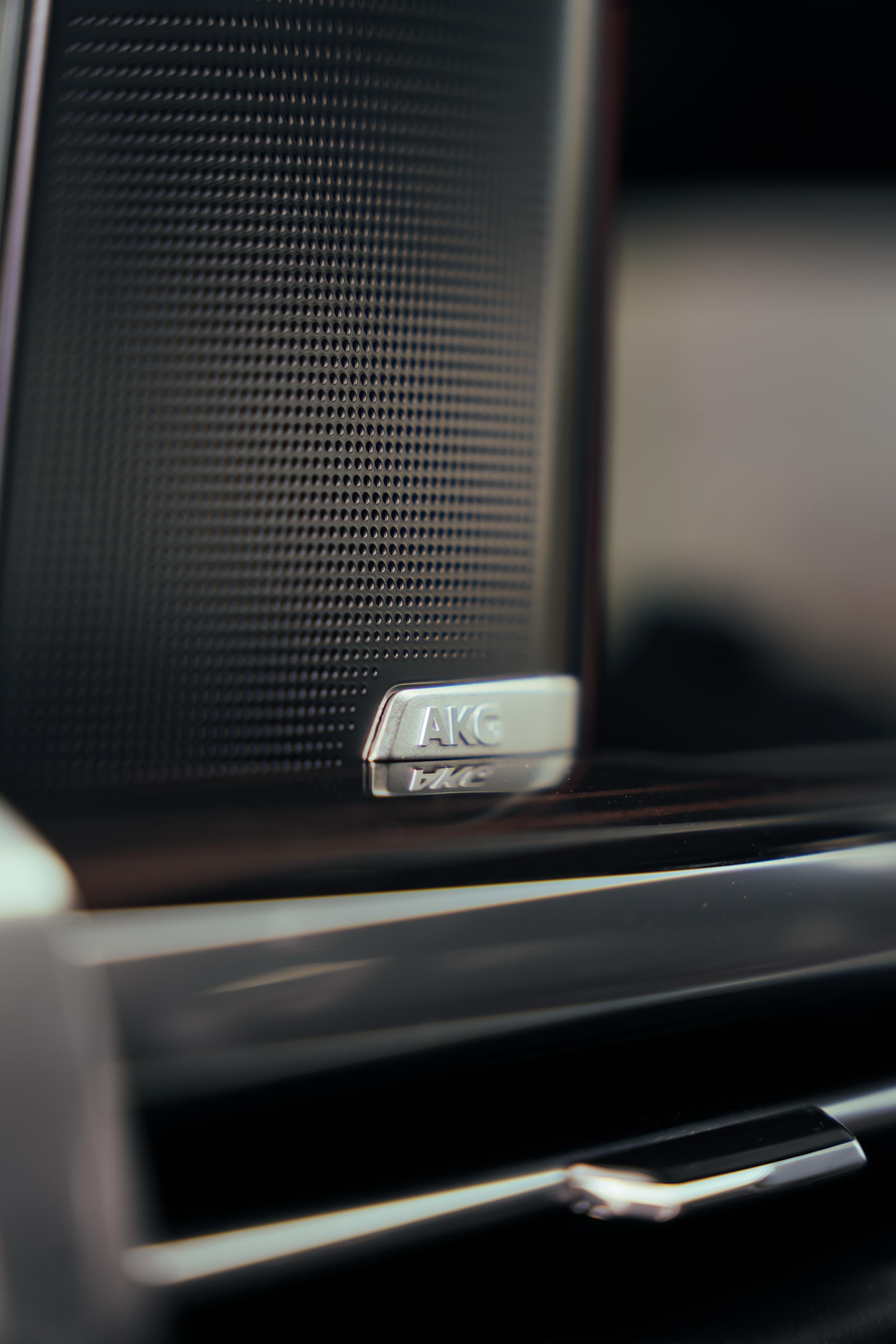 2025 CADILAC ESCALADE BLACK ESV