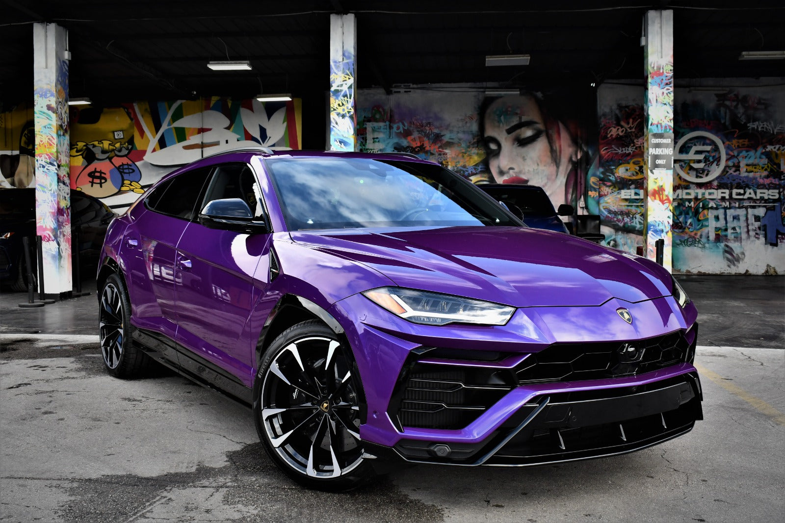 2022 LAMBORGHINI URUS PURPLE