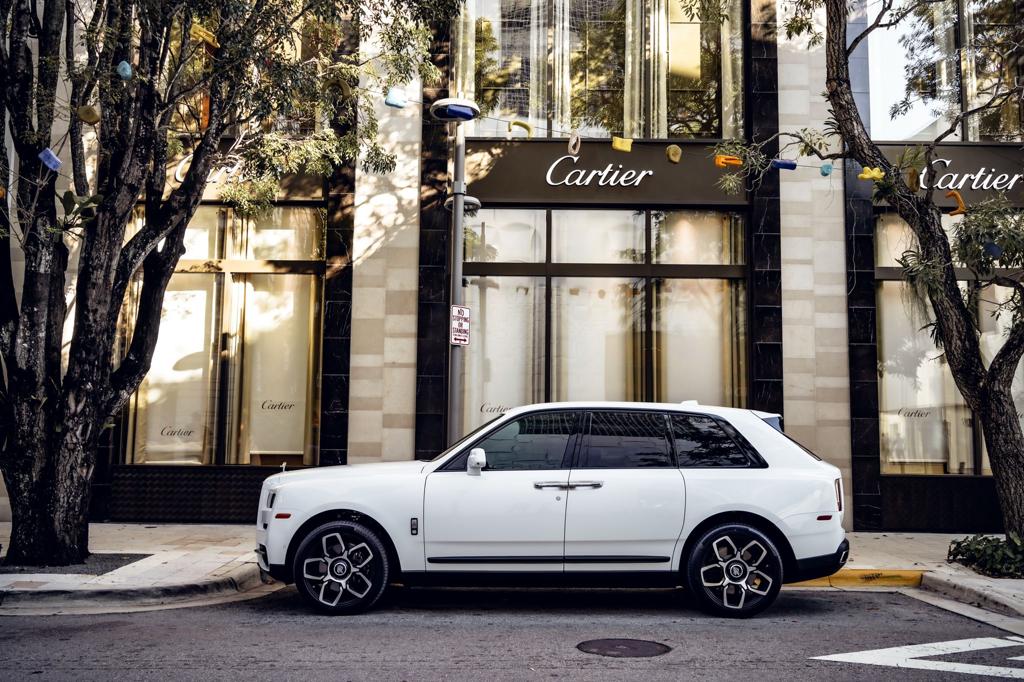 ROLLS ROYCE CULLINAN 2022 WHITE WITH STARLIGHT