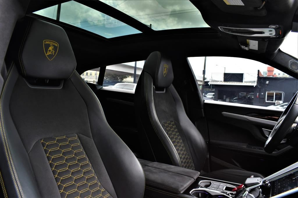 2022 LAMBORGHINI URUS YELLOW