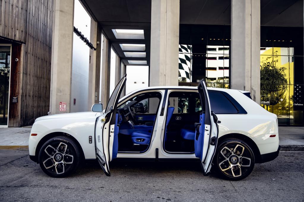 ROLLS ROYCE CULLINAN 2022 WHITE WITH STARLIGHT