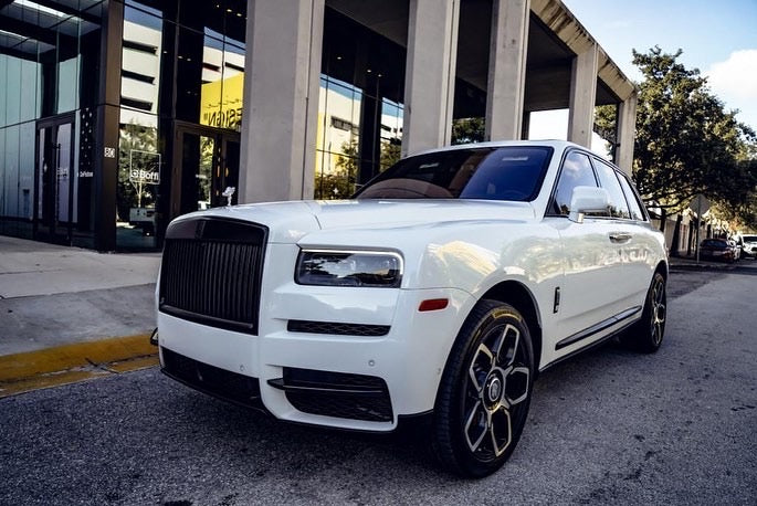 ROLLS ROYCE CULLINAN 2022 WHITE WITH STARLIGHT