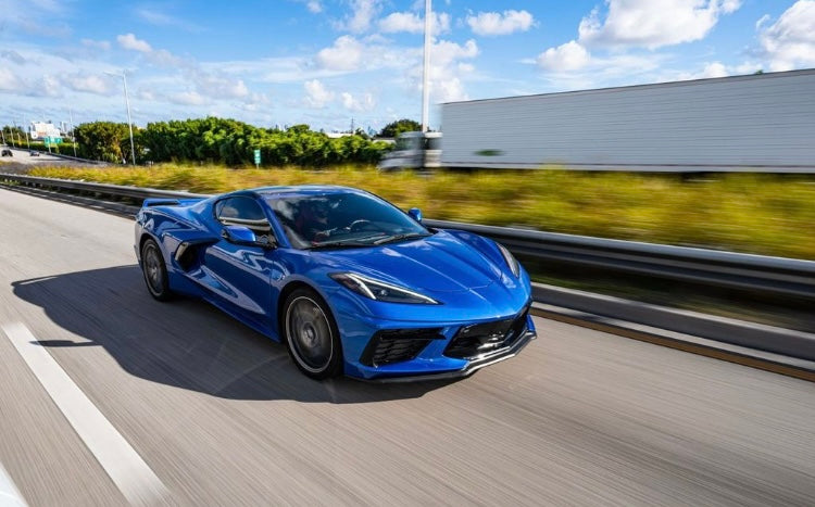 BLUE CORVETTE C8