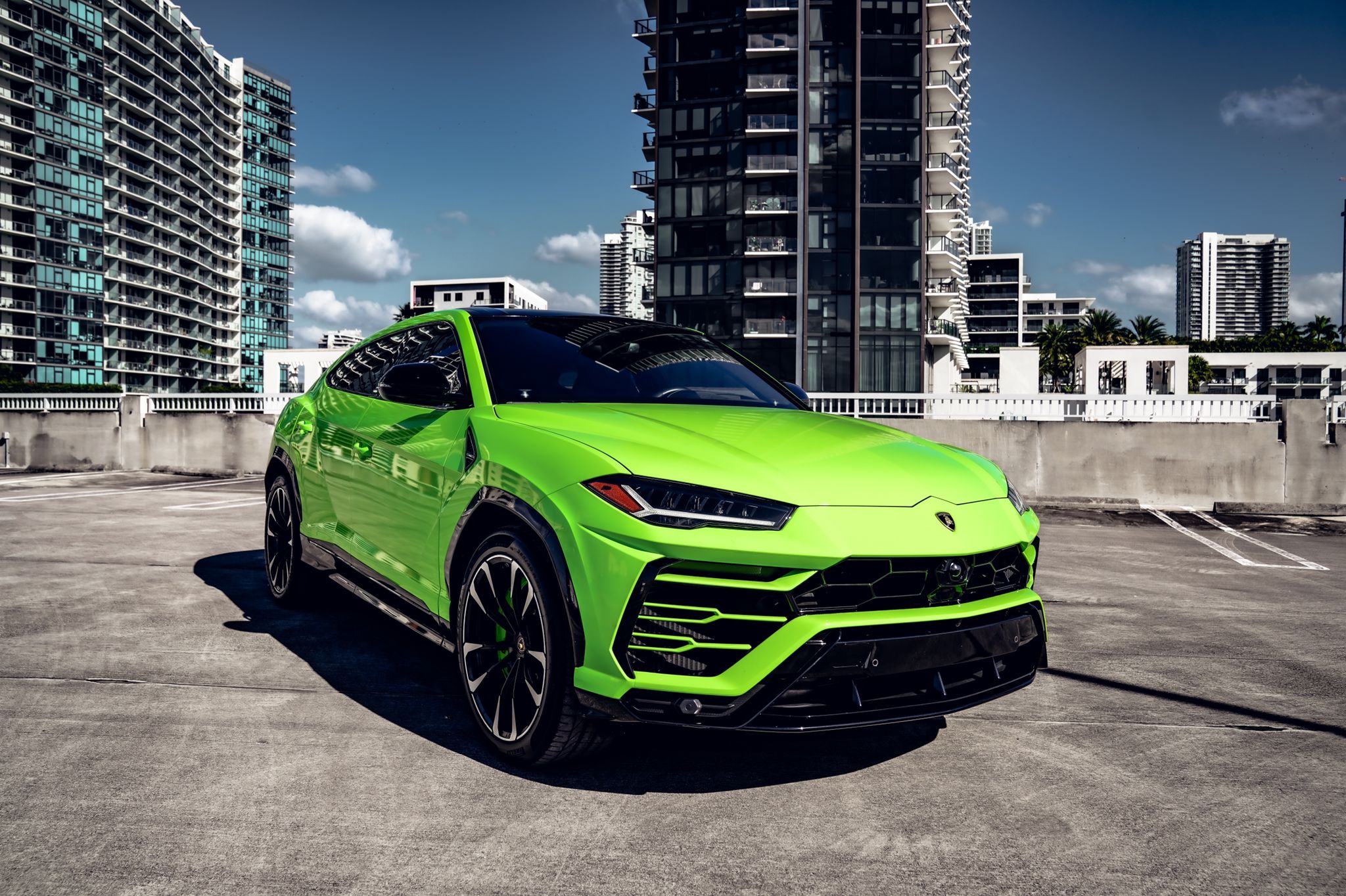 LAMBORGHINI URUS GREEN 2022