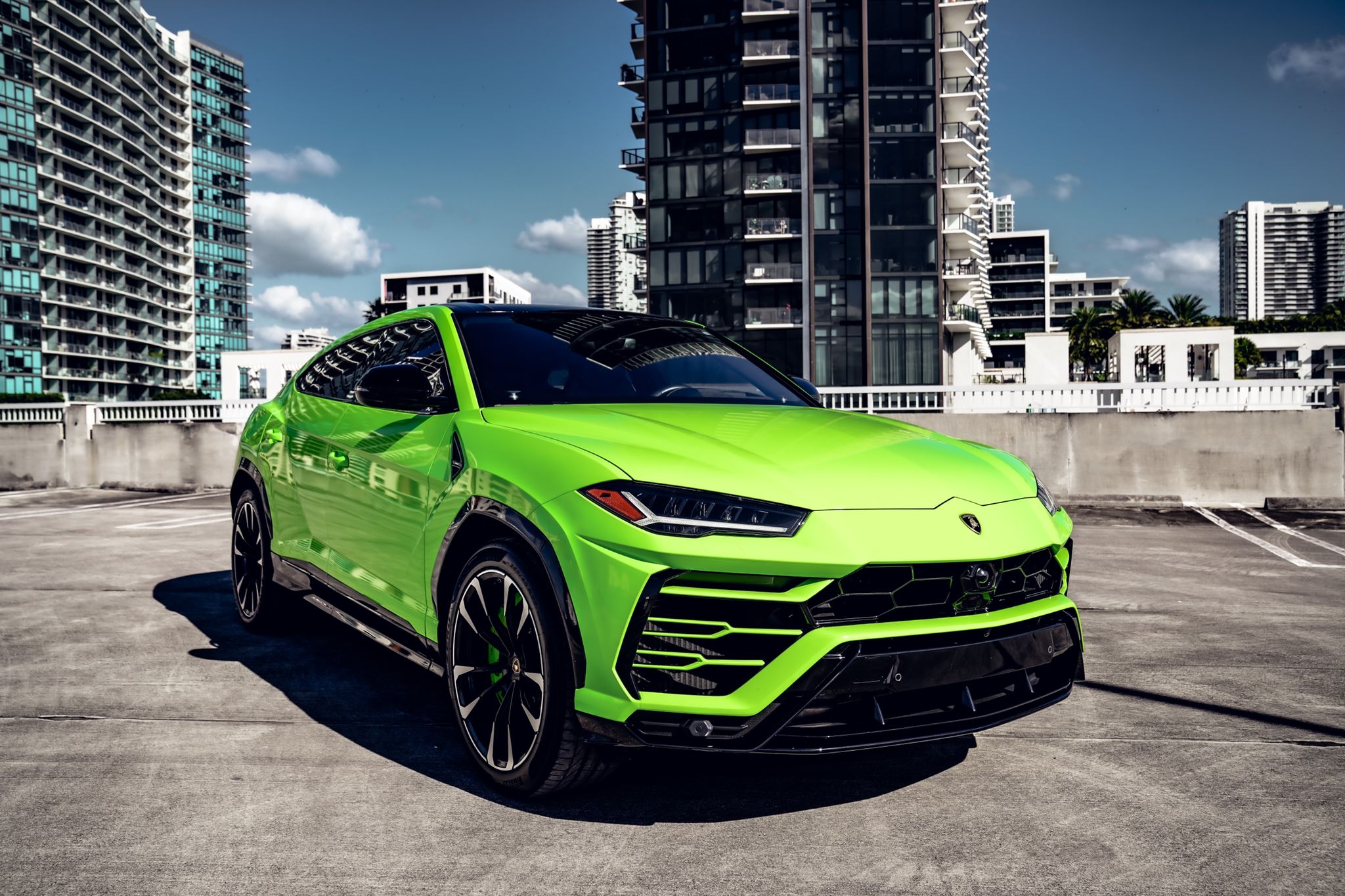 LAMBORGHINI URUS GREEN 2022