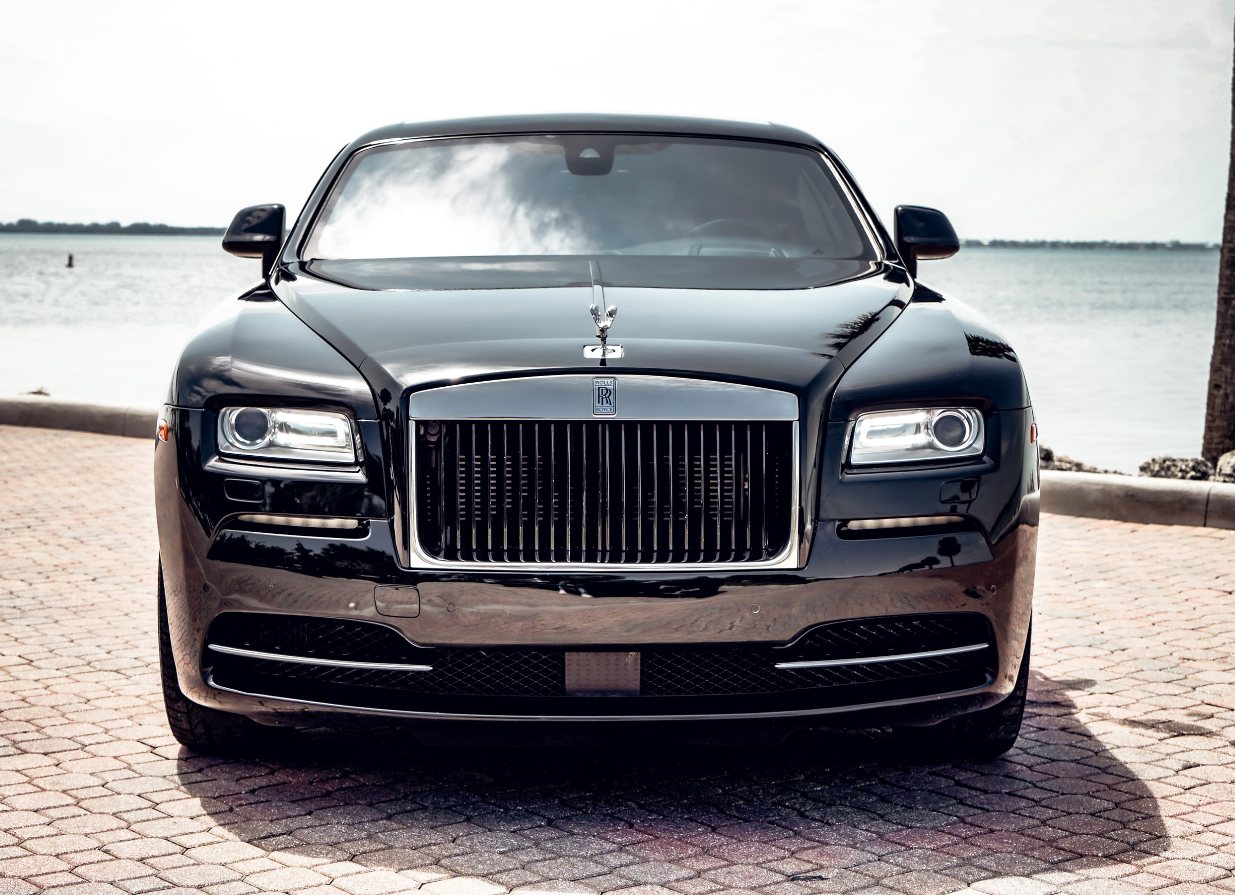 ROLLS ROYCE WRAITH BLACK