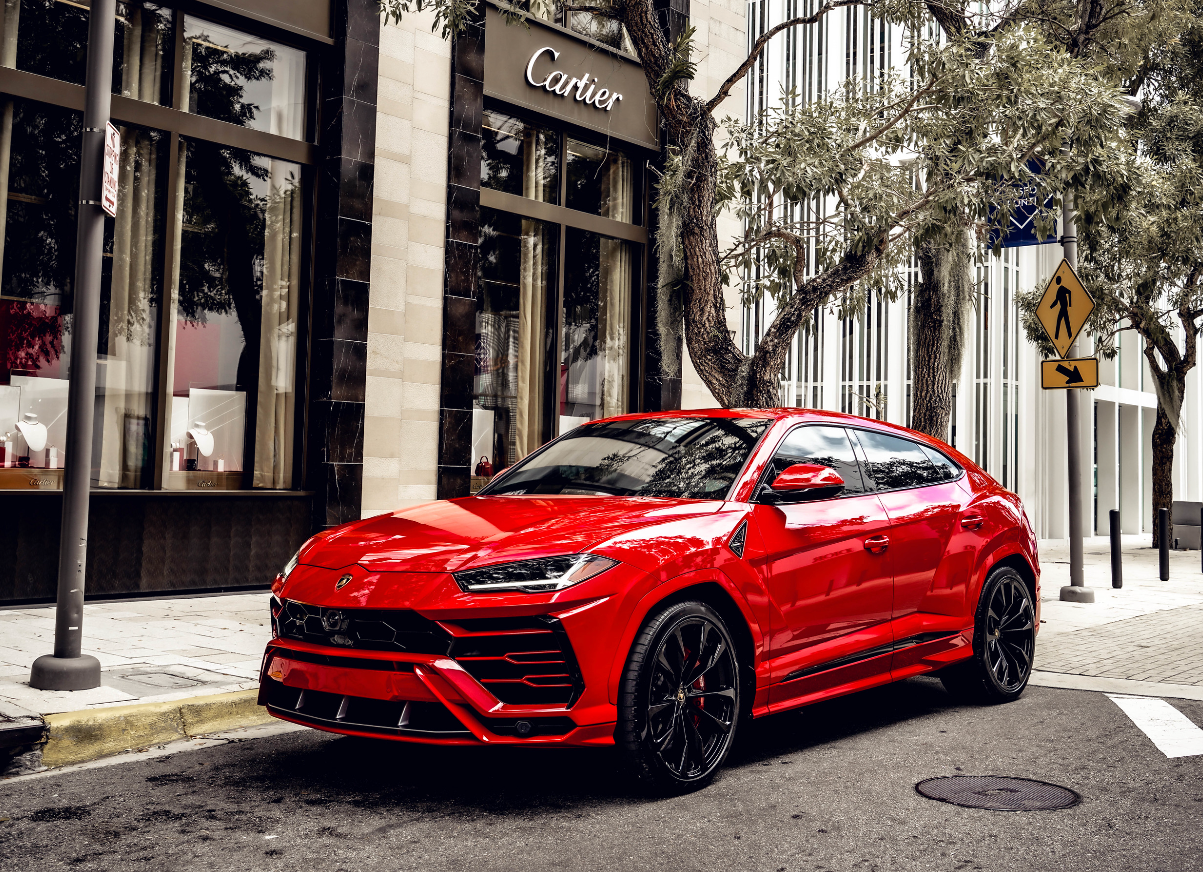 2022 LAMBORGHINI URUS - RED