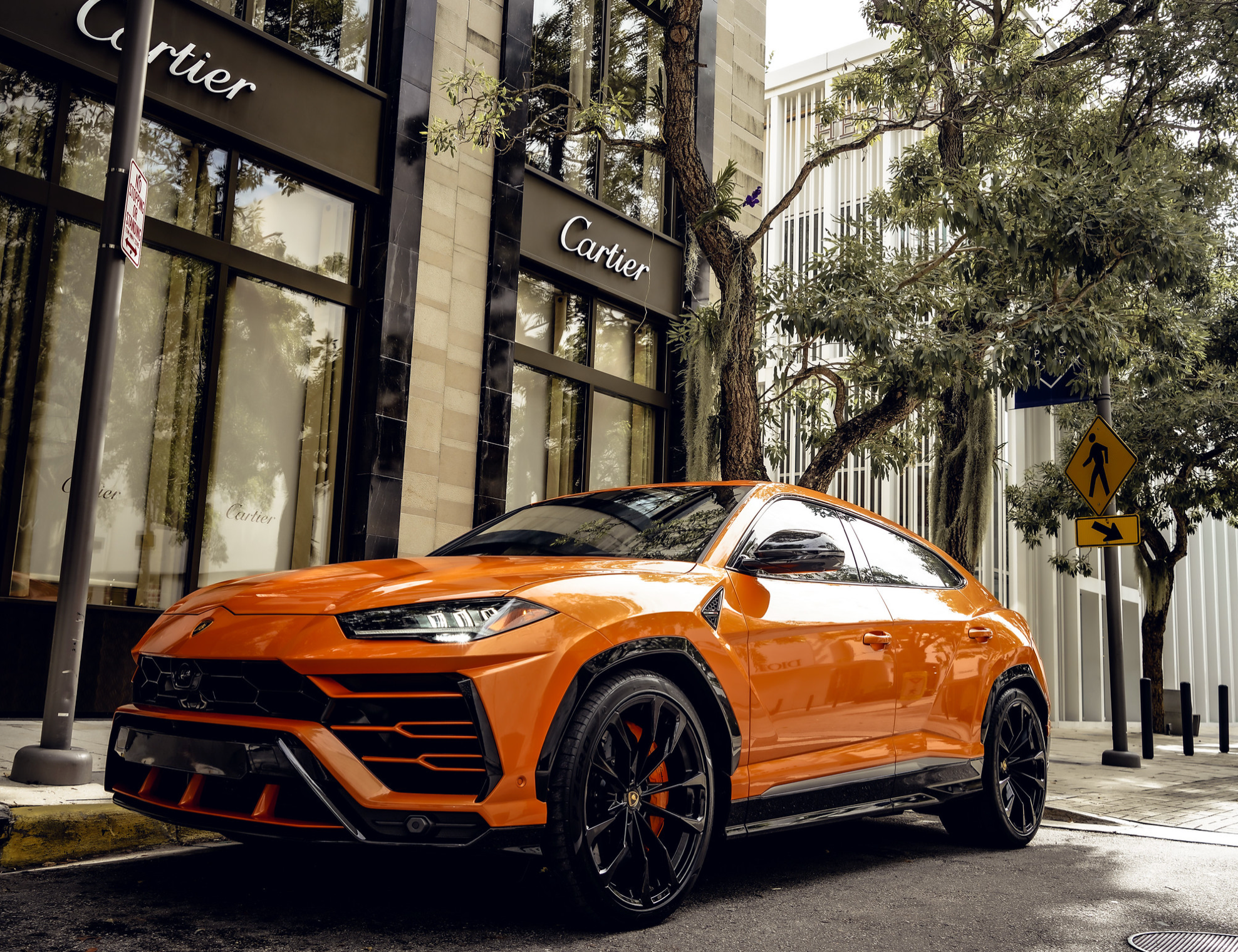 2022 LAMBORGHINI URUS STARLIGHT - ORANGE