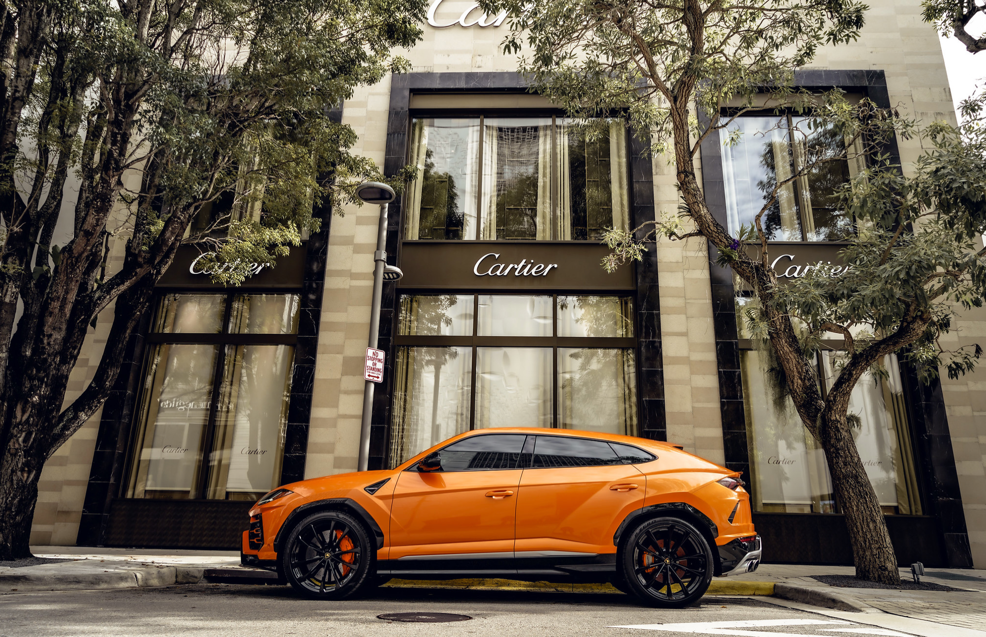 2022 LAMBORGHINI URUS STARLIGHT - ORANGE