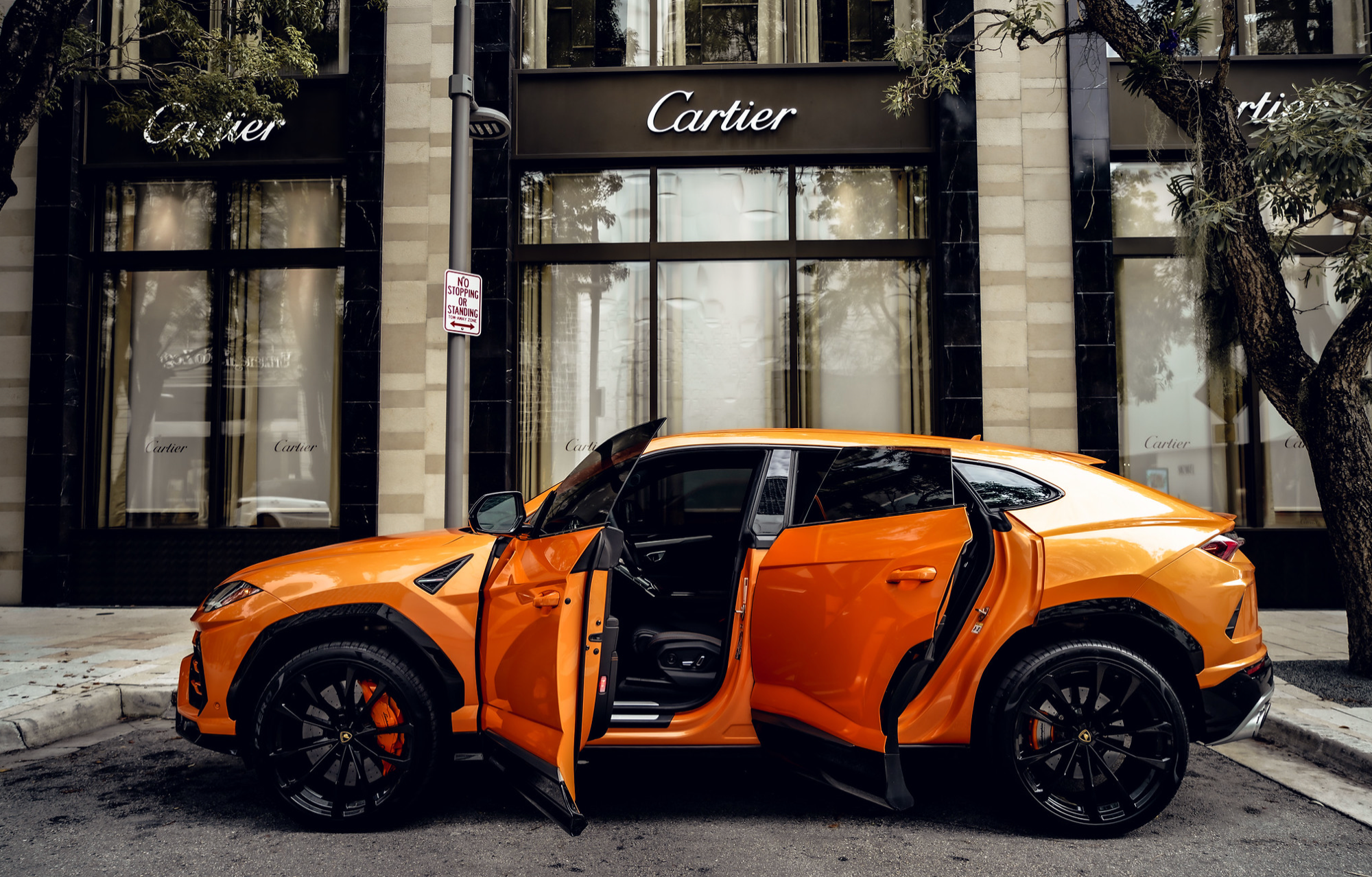 2022 LAMBORGHINI URUS STARLIGHT - ORANGE