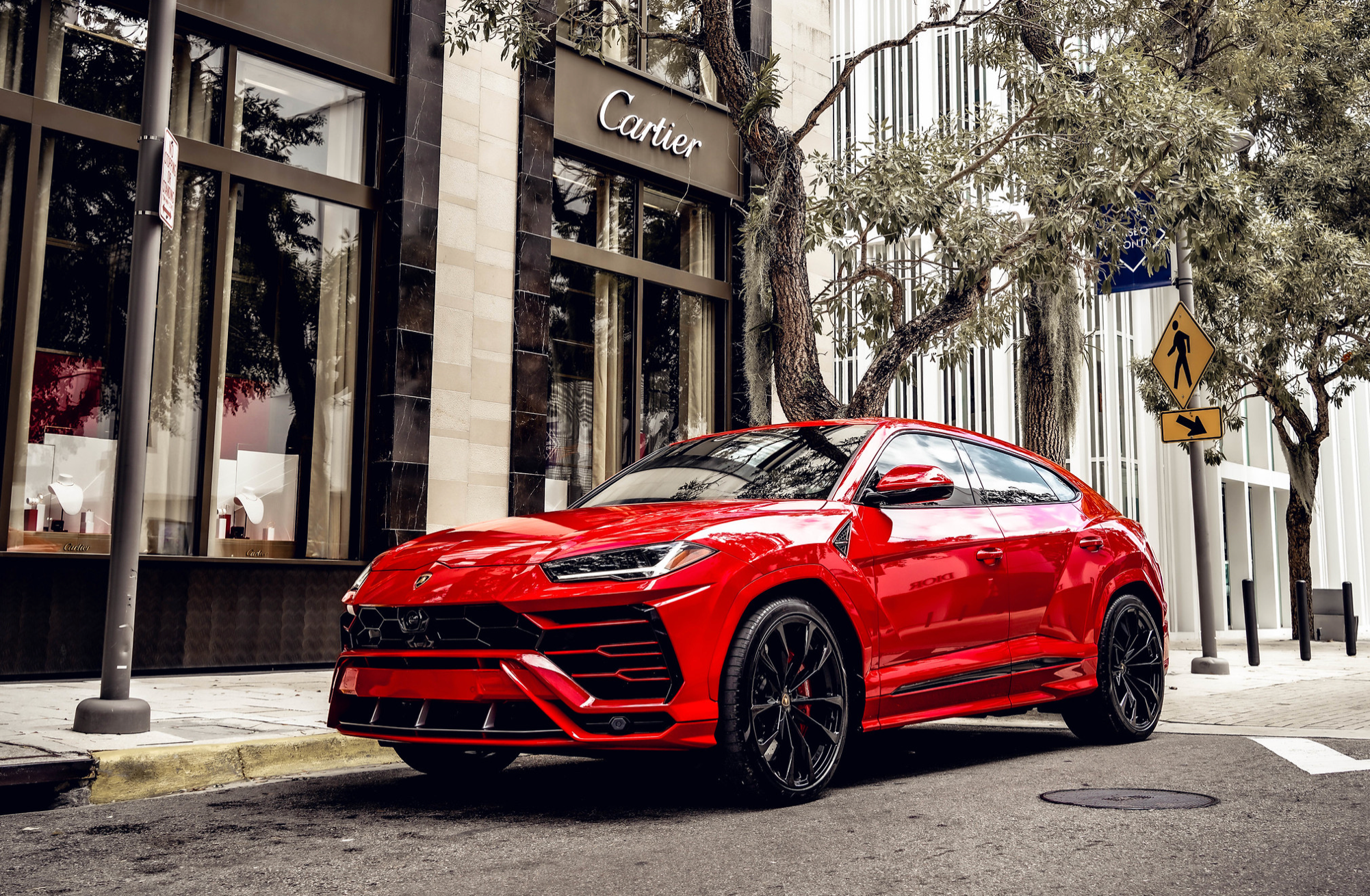 2022 LAMBORGHINI URUS - RED