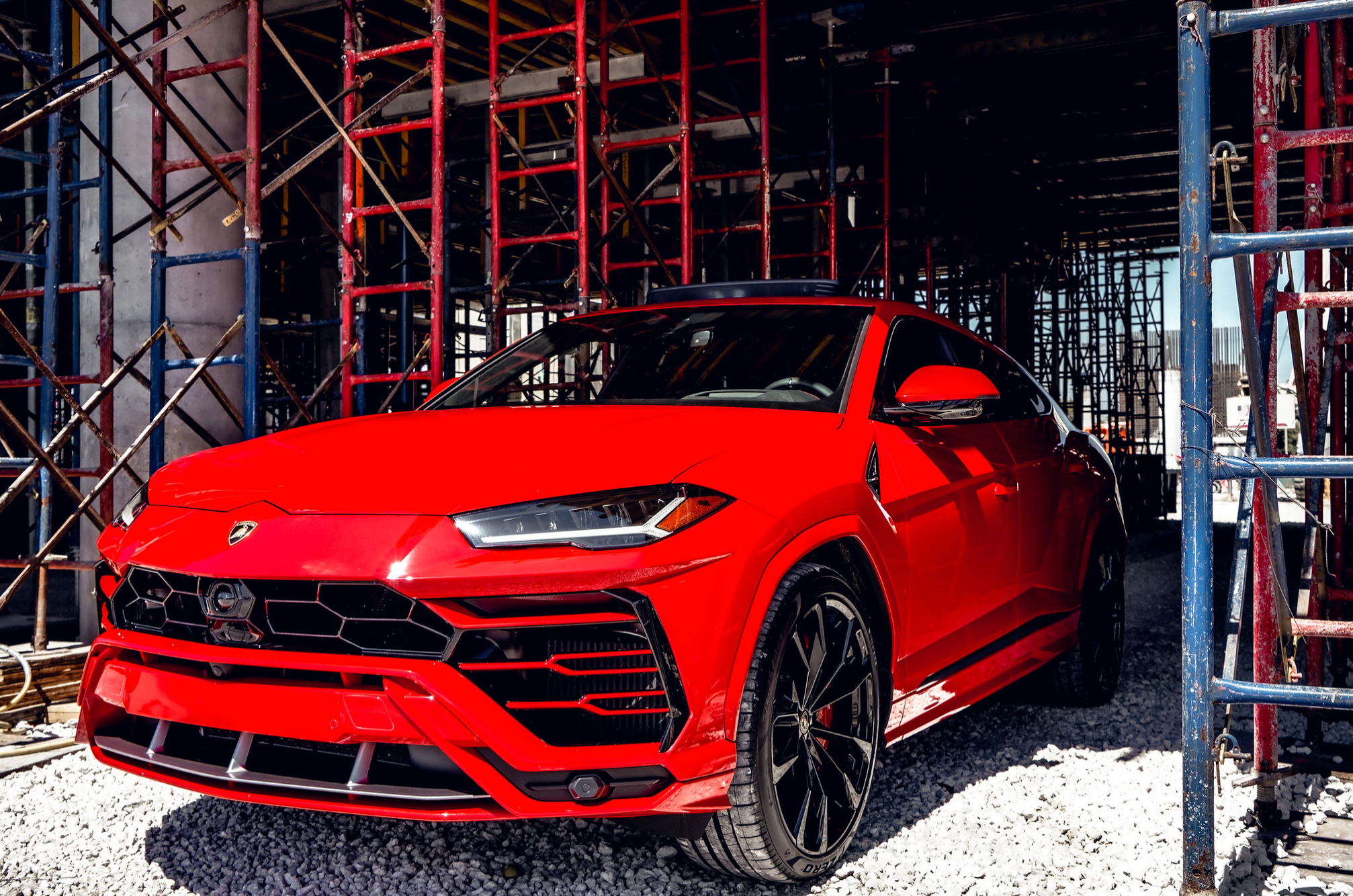 2022 LAMBORGHINI URUS - RED