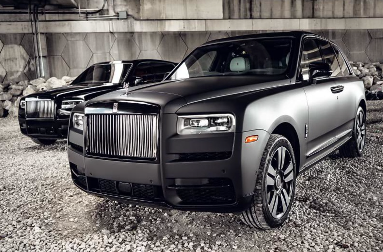 2021 ROLLS ROYCE CULLINAN - MATT BLACK