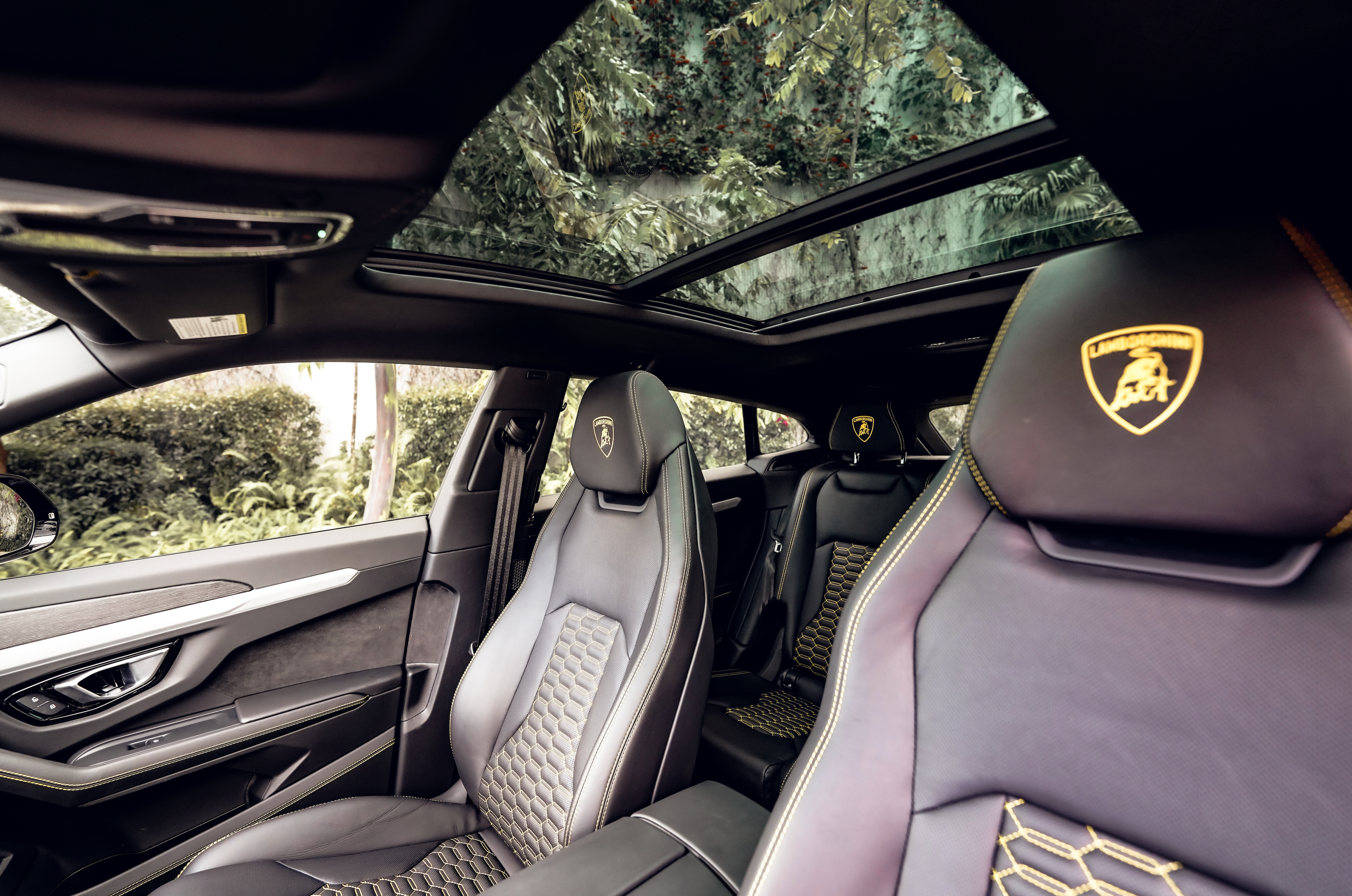 2022 LAMBORGHINI URUS PURPLE