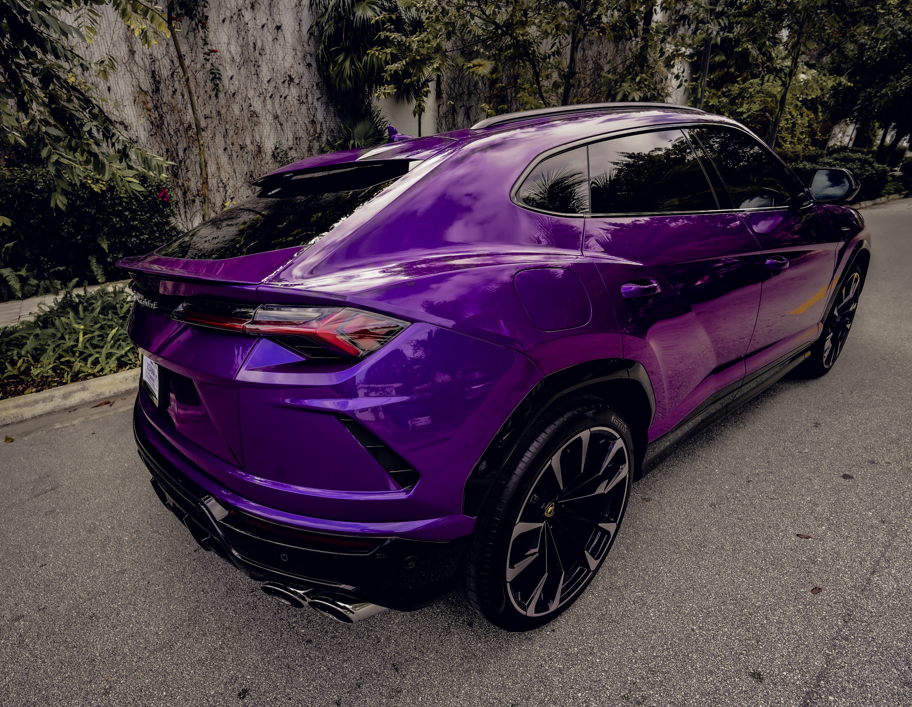 2022 LAMBORGHINI URUS PURPLE