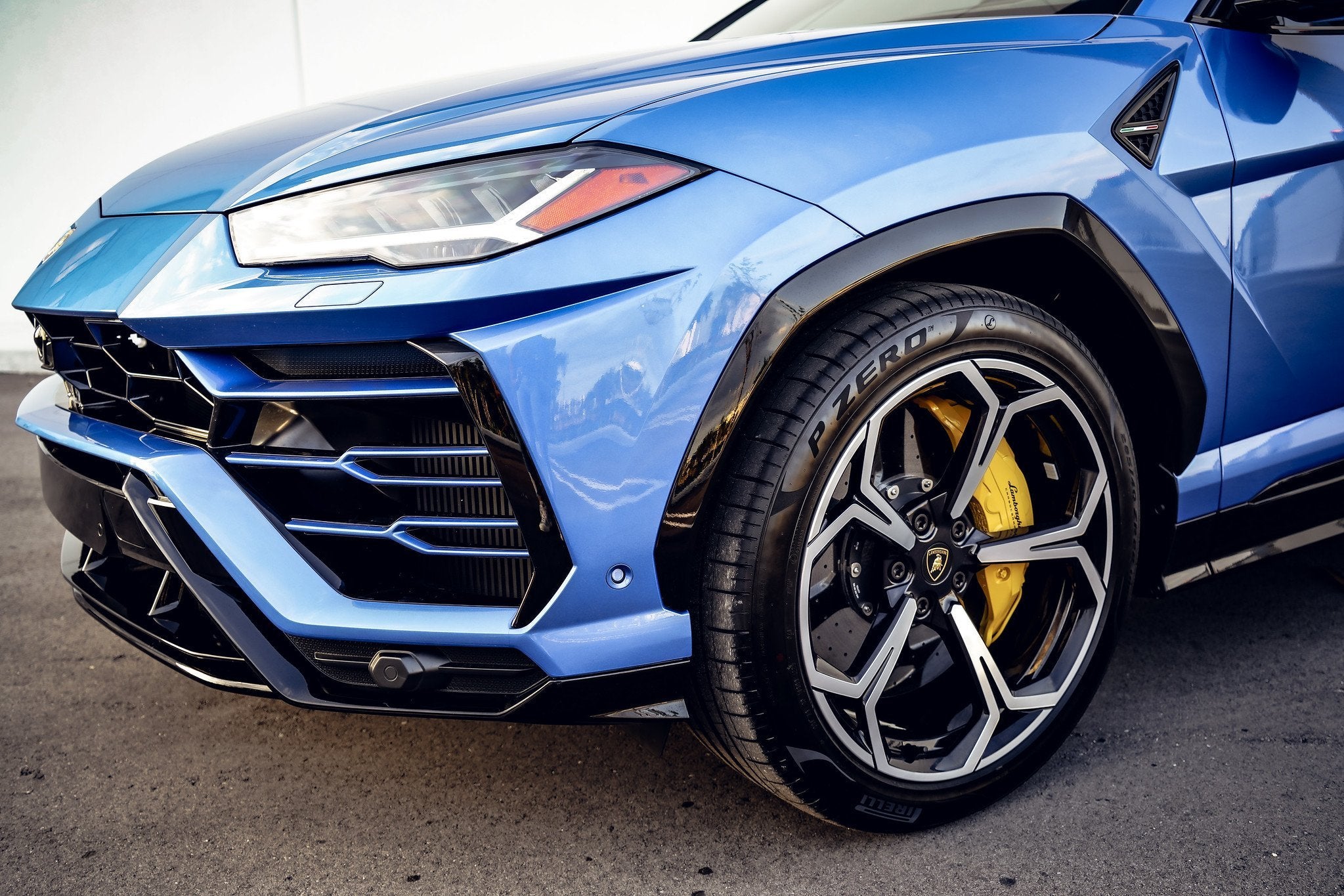 Blue 2022 Lamborghini Urus for Rent in Miami